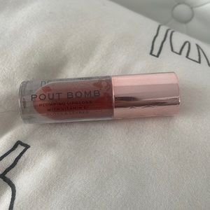 UNUSED Revlon lip plumper/gloss